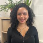 <div class="uk-background-default uk-flex uk-flex-middle uk-flex-center uk-flex-column"><i class="uk-text-muted" uk-icon="user"></i>Beth</div>